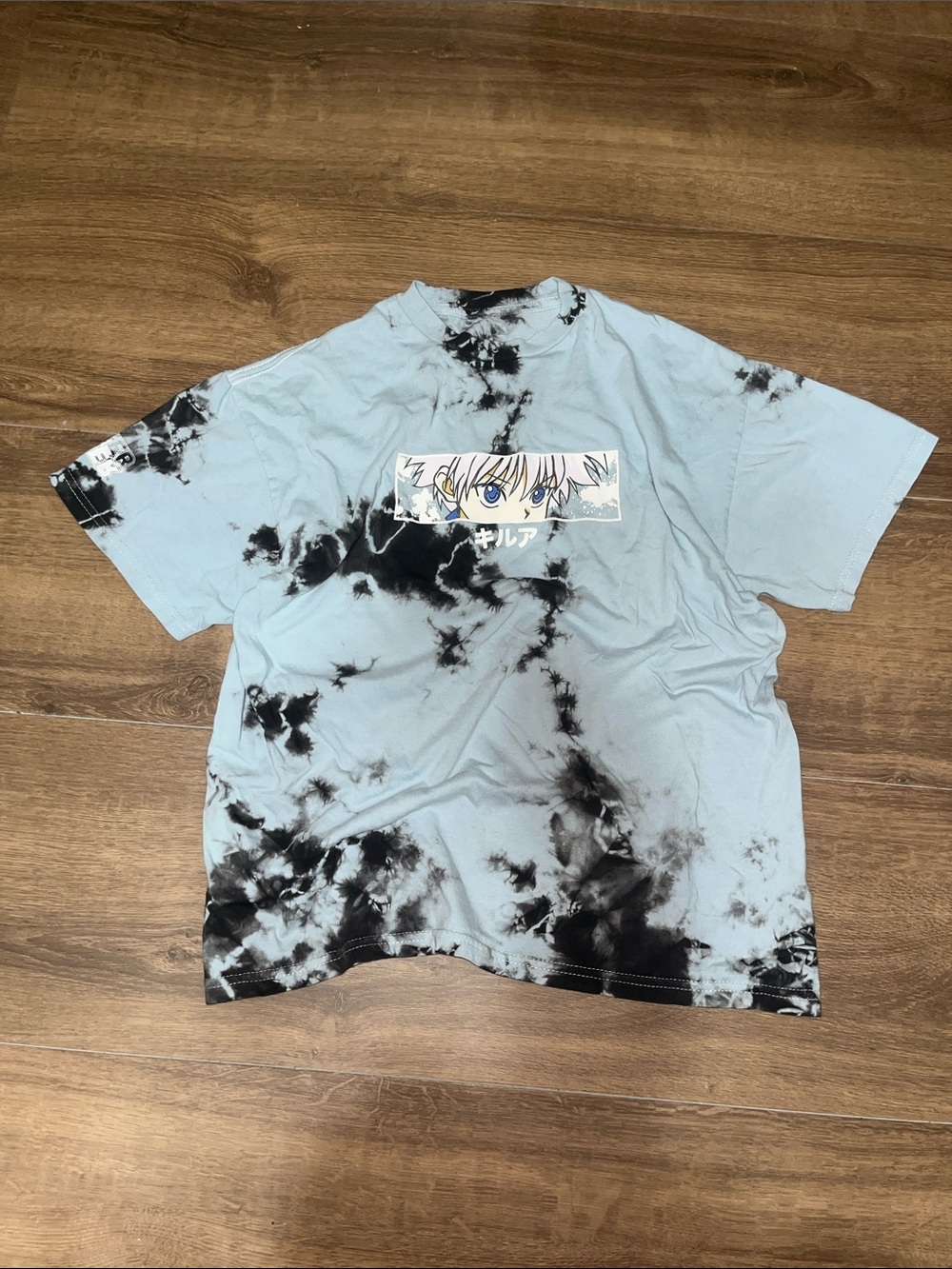 Anime Graphic Tie-Dye Tee in Light Blue & Black
